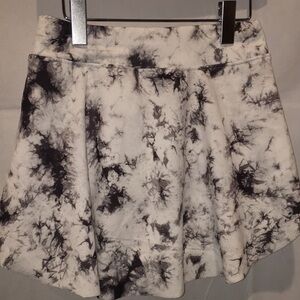 Shein Skort White and Black | Junior Size M